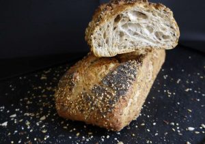 pain au cereales au p'tit louis boulangerie